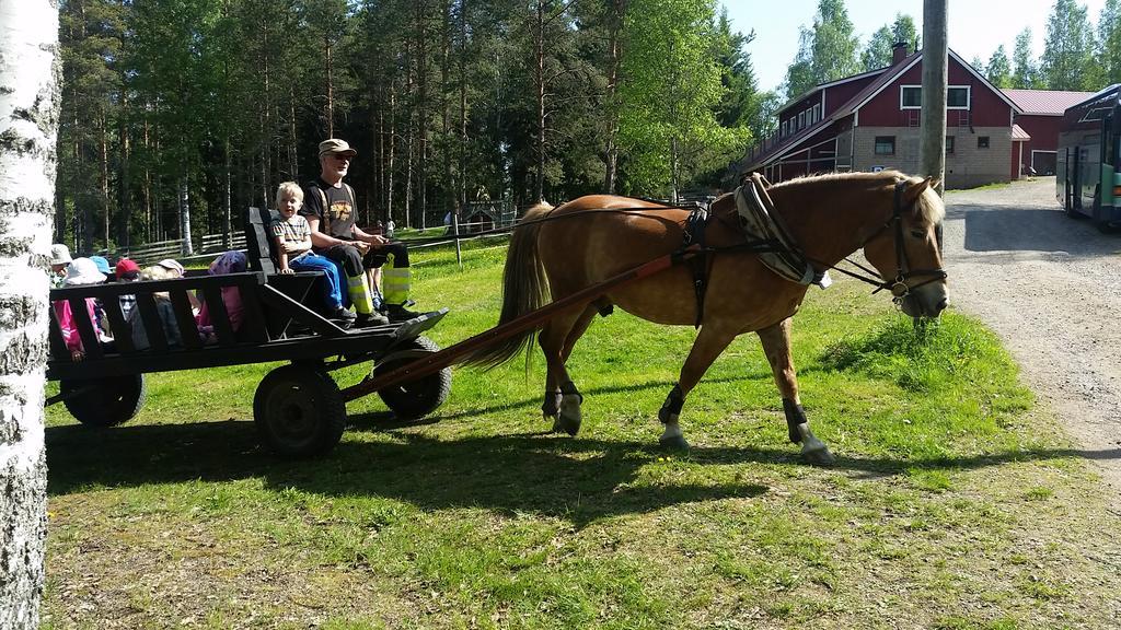 Tuhannen Tarinan Talo Kannuskoski Zewnętrze zdjęcie