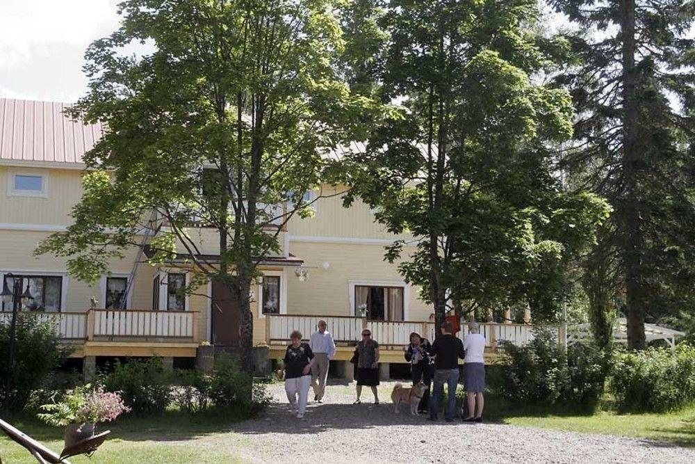 Tuhannen Tarinan Talo Kannuskoski Zewnętrze zdjęcie